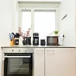 Nordic Haven Stylish Scandi-boho Retreat Apartamento *